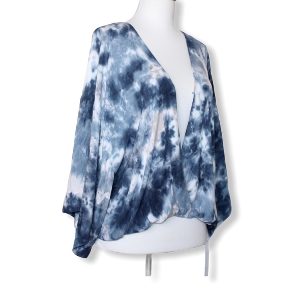 Young Fabulous & Broke Blue Tie Dye Kimono Top Med - Picture 3 of 12